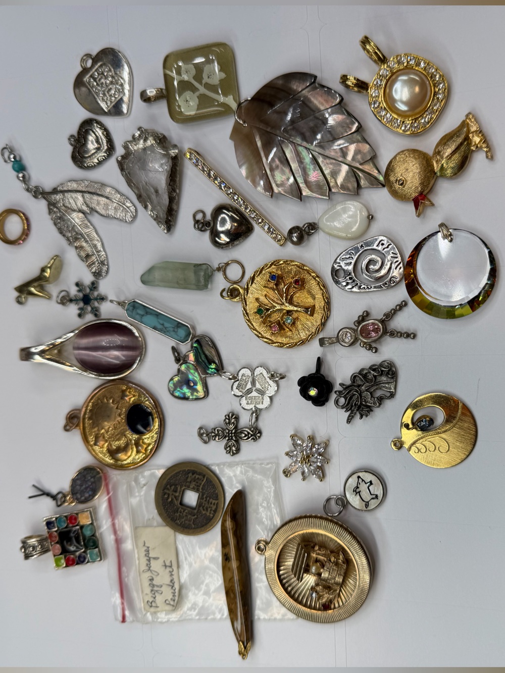 35 Pc Vintage Charm Pendant Findings Lot Jewelry Making Repurpose Craft Jewelry